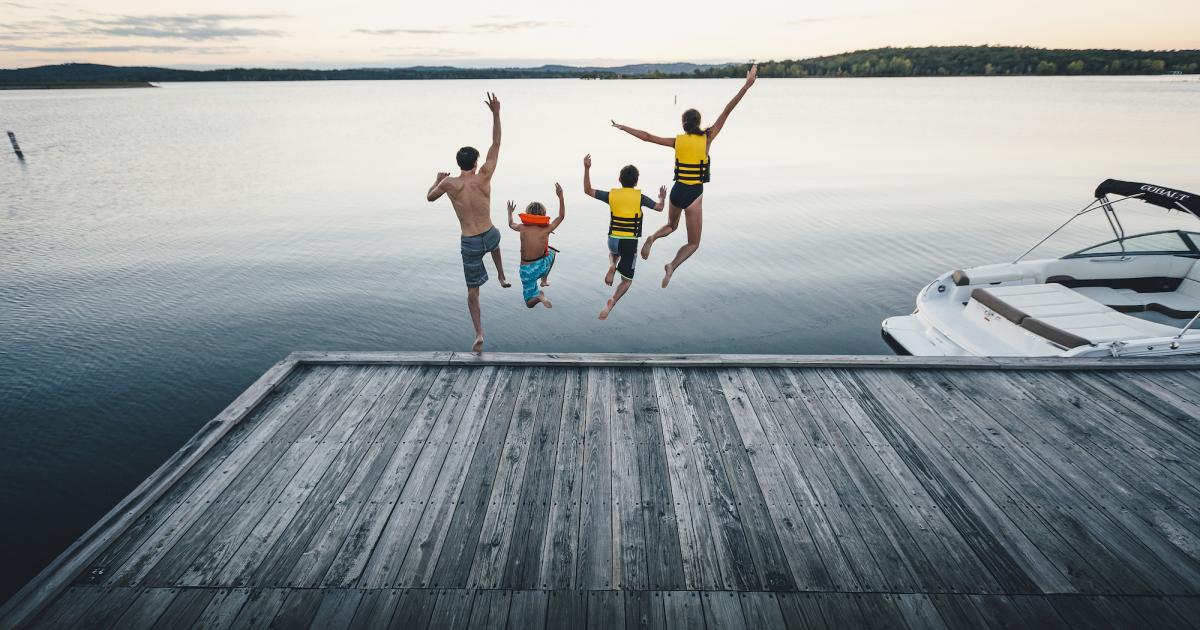 Explore the natural beauty and endless activities at Table Rock Lake.