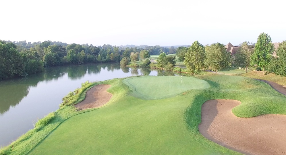 Hole 10 at Rivercut: A glimpse into the challenges and beauty awaiting at Springfield's premier course.