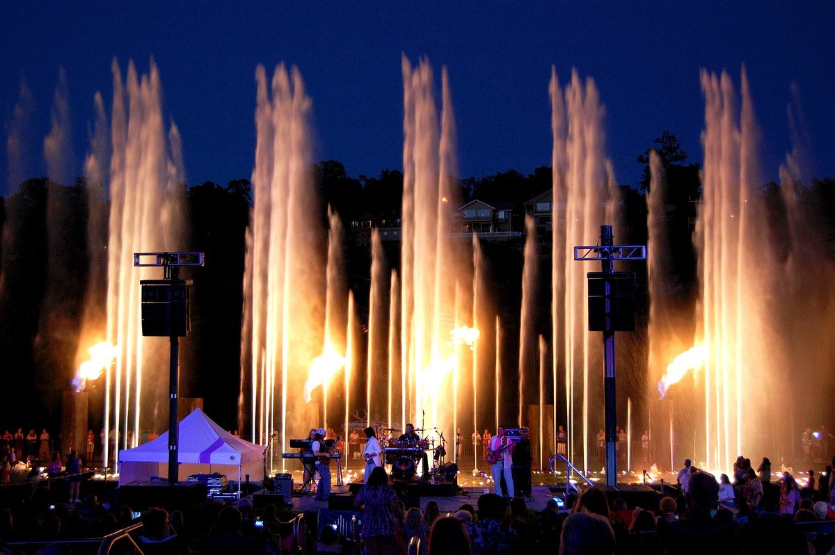 Branson Landing Fountain Show in Branson, MO